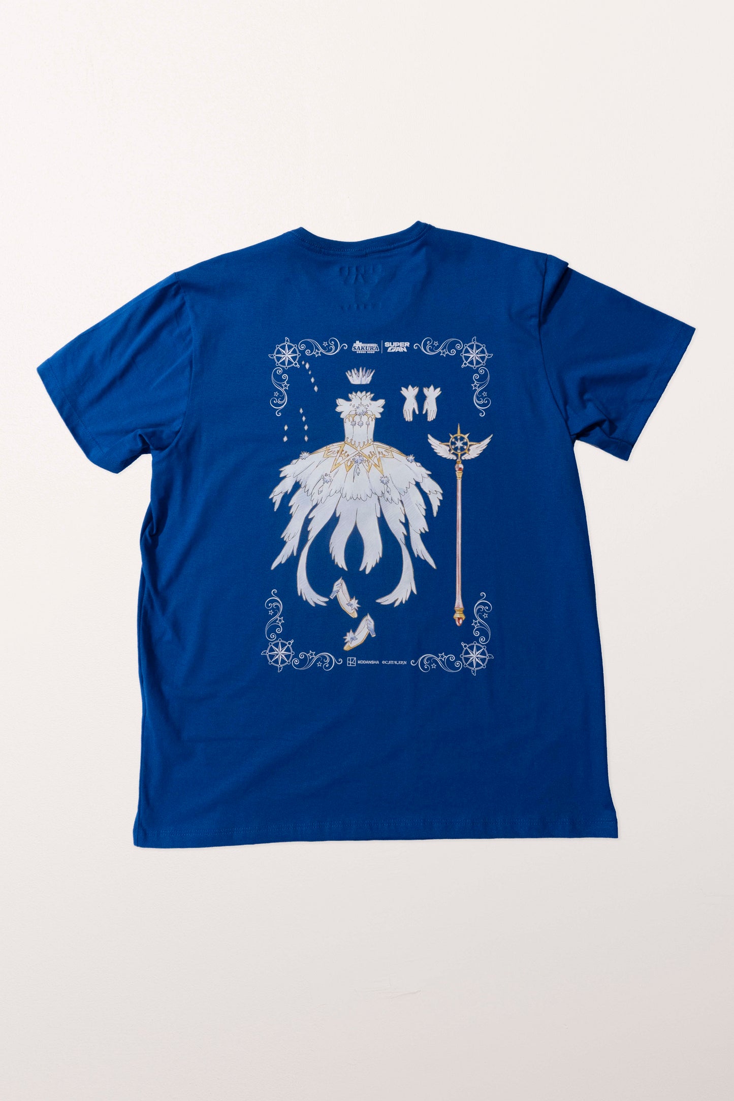 Camiseta Azul Cardcaptor Sakura Traje de Batalha Sakura "Vestido Aquarelado"