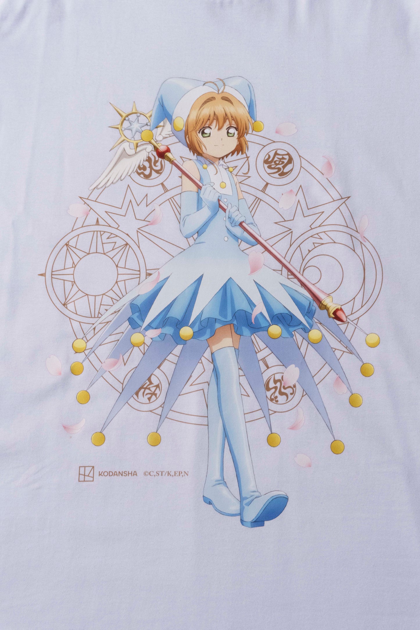 Camiseta Branca Cardcaptor Sakura Traje de Batalha Sakura "Aquática"