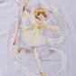 Camiseta Branca Cardcaptor Sakura Traje de Batalha Sakura "Voando"