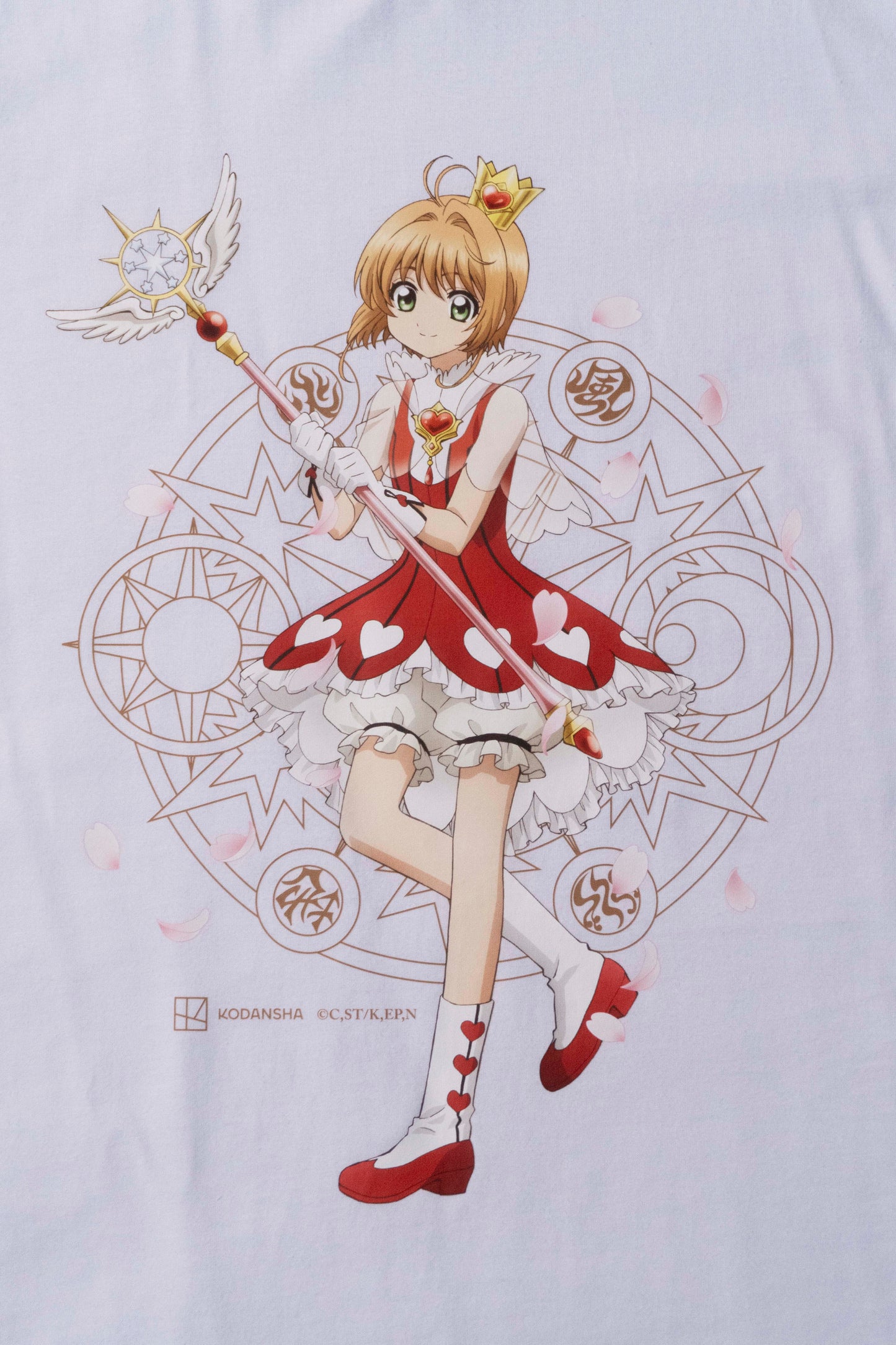Camiseta Branca Cardcaptor Sakura Traje de Batalha Sakura "Rosas"
