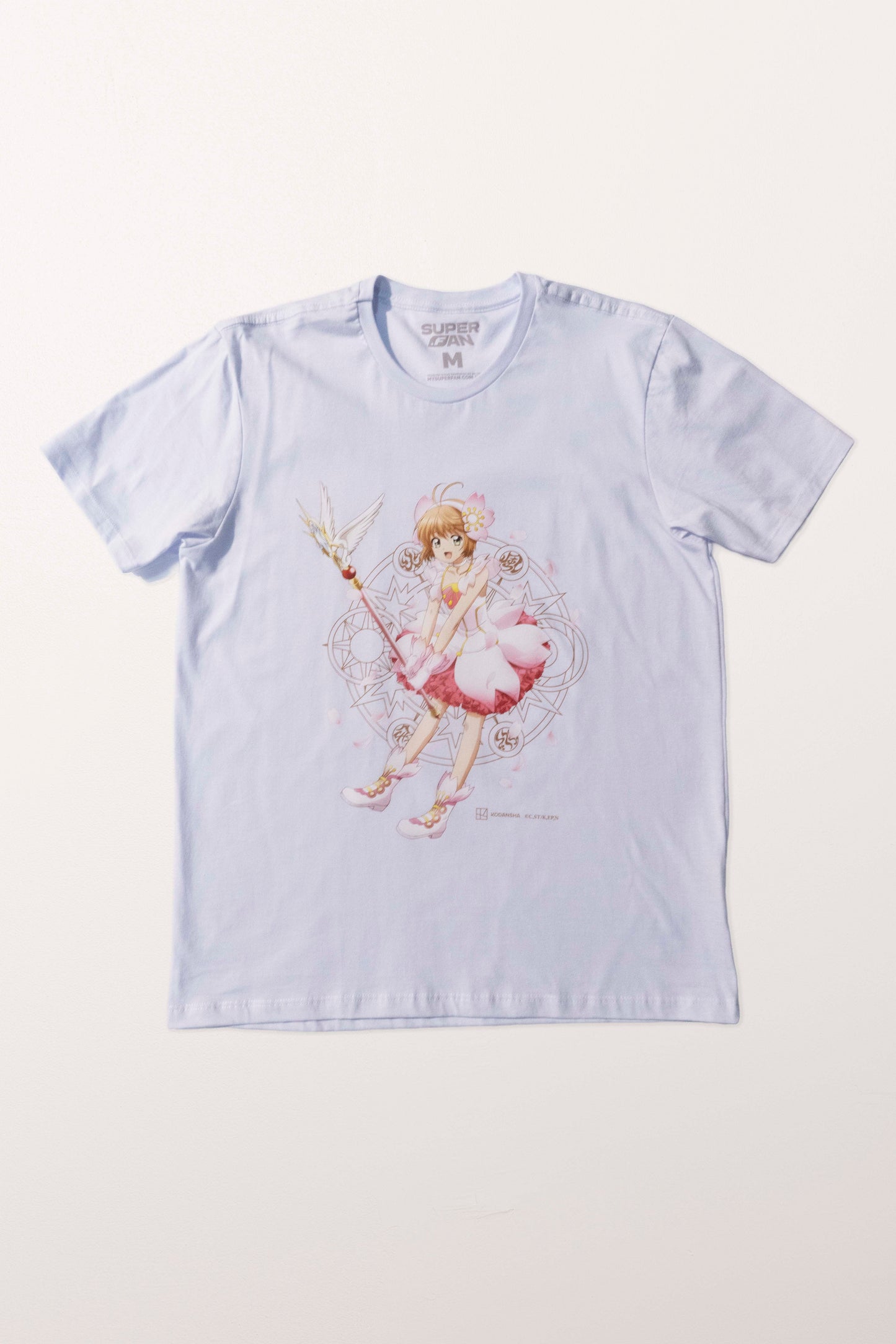 Camiseta Branca Cardcaptor Sakura Traje de Batalha Sakura "Flores"