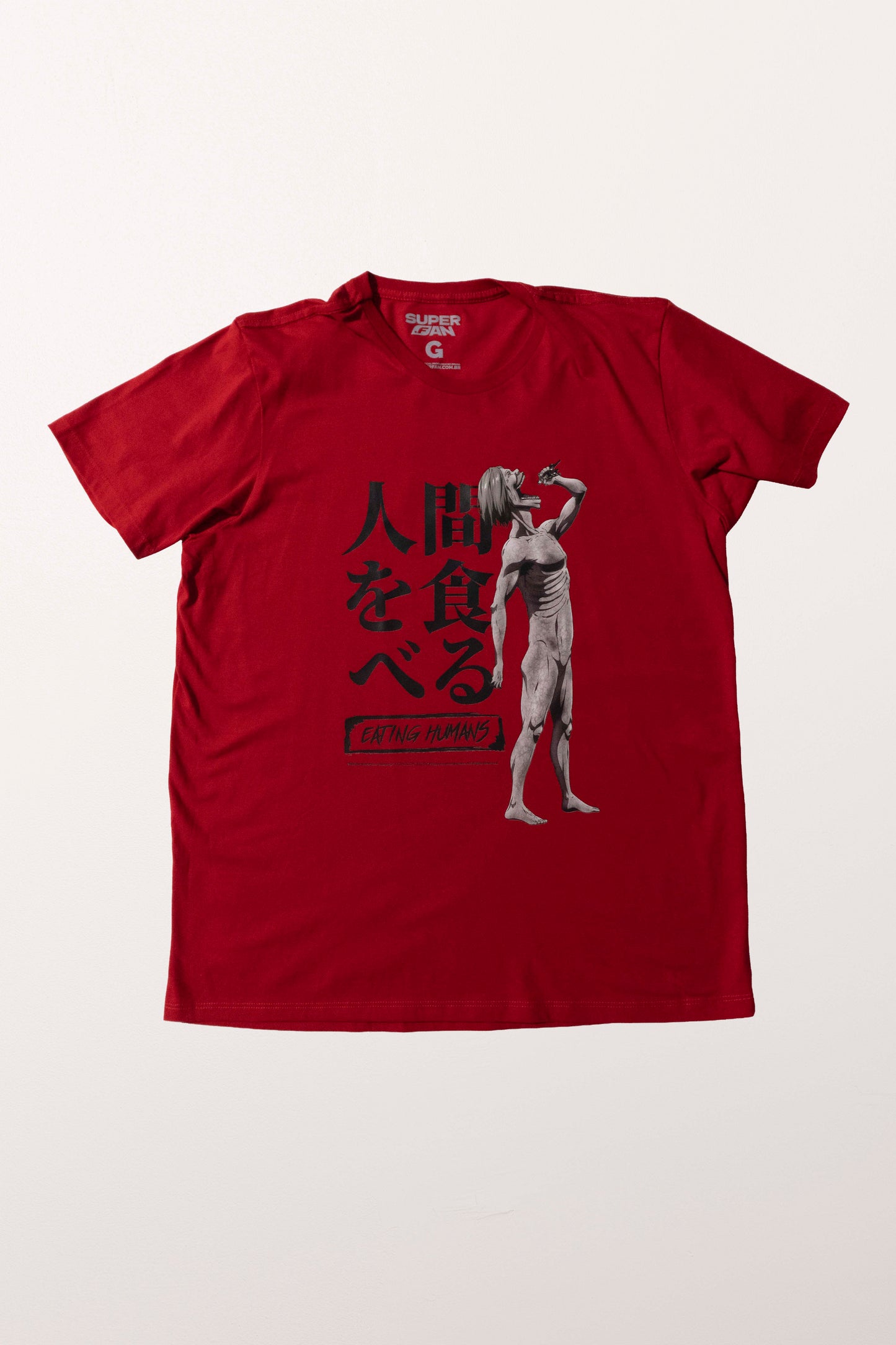 Camiseta Vermelha Attack on Titan Devorando Humanos